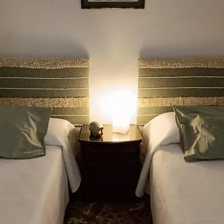 Amplio Plaza Nueva Apartment Seville