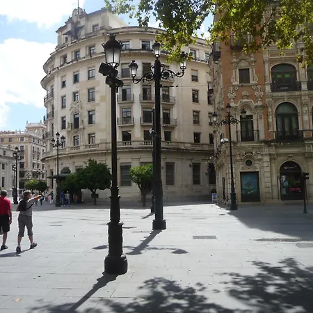 Amplio Plaza Nueva Apartament *