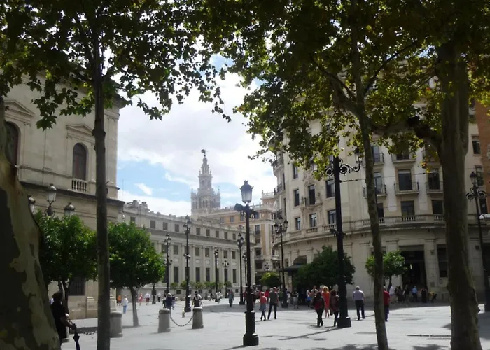 Amplio Plaza Nueva 아파트 *