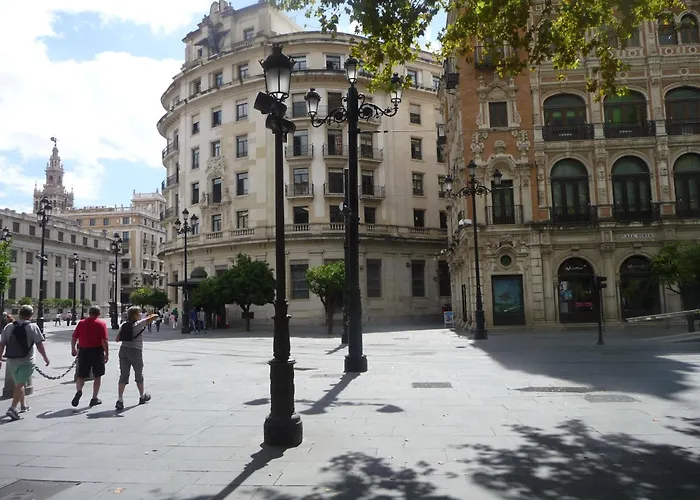 Amplio Plaza Nueva 아파트 *